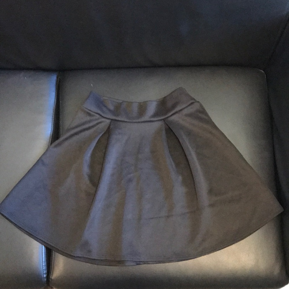 little black skirt